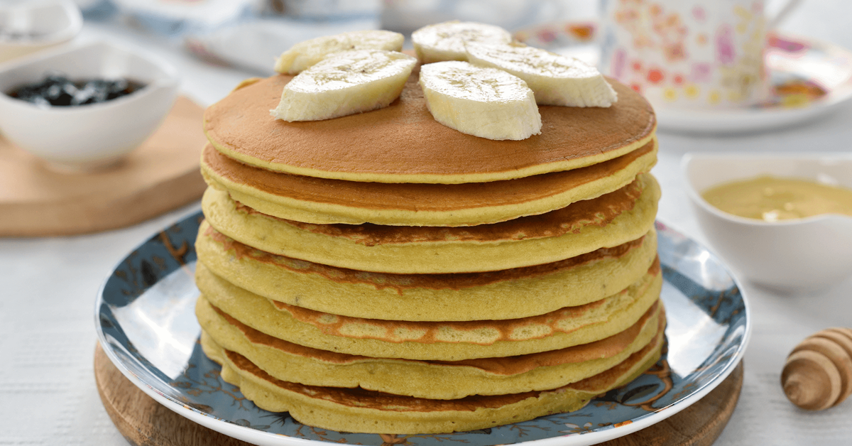 American pancakes with sugar-free bananas